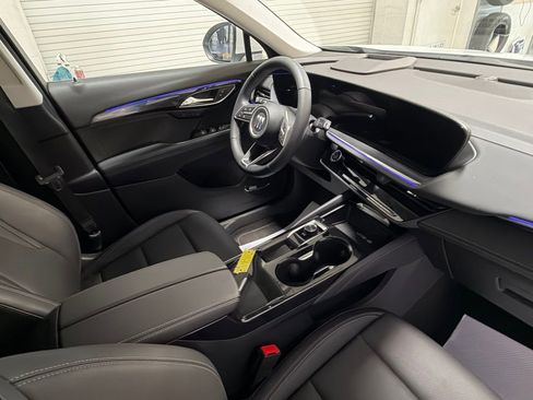 Used 2025 Buick Envision Preferred image 24