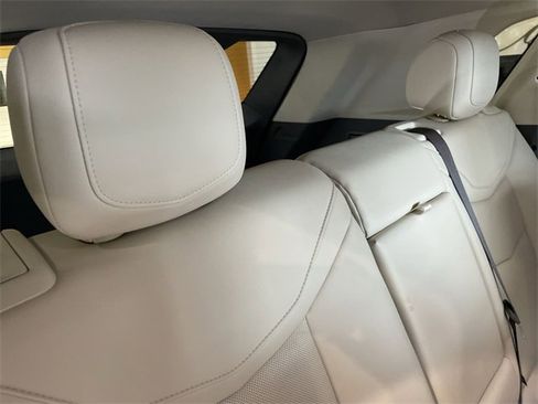 Certified 2022 Cadillac XT5 Premium Luxury image 22