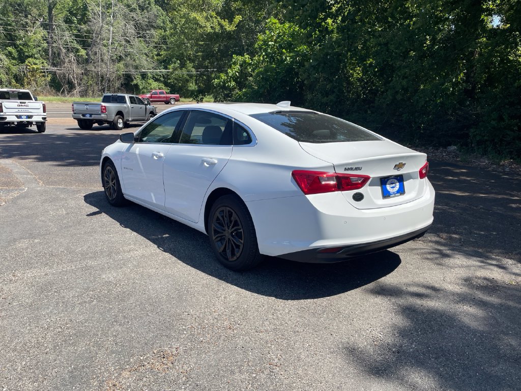 Used 2024 Chevrolet Malibu LT FWD image 3