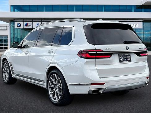 Used 2025 BMW X7 xDrive40i AWD/4WD image 4