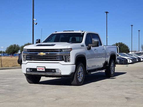 Used 2020 Chevrolet Silverado 2500 High Country w/ Z71 Off-Road Package AWD/4WD image 2