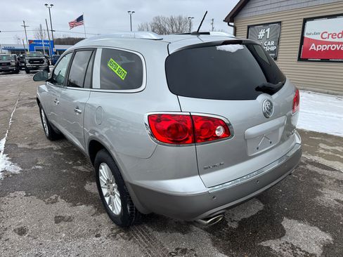 Used 2011 Buick Enclave CXL image 7