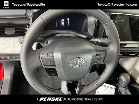 Used 2026 Toyota Camry XLE FWD image 33