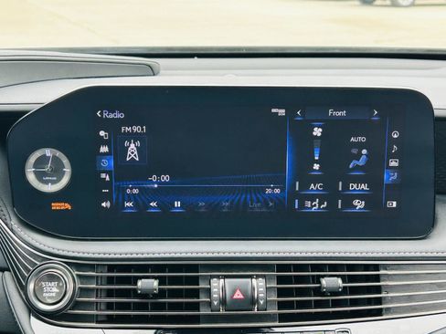Used 2022 Lexus LS 500 AWD w/ Accessory Package (Z1) image 23