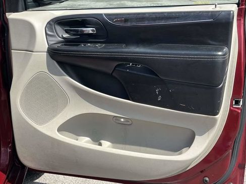 Used 2012 Chrysler Town & Country Touring w/ Entertainment Group #1 FWD image 26