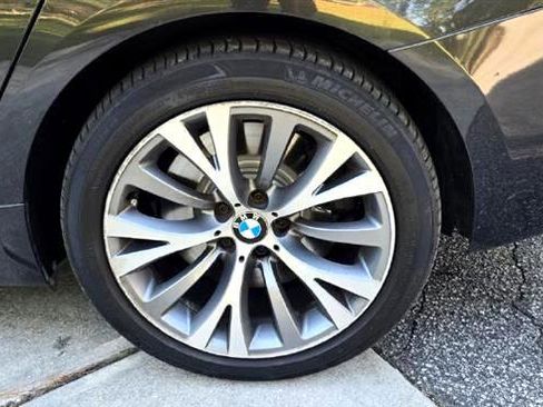 Used 2012 BMW 550i Gran Turismo w/ Driver Assistance Pkg image 33