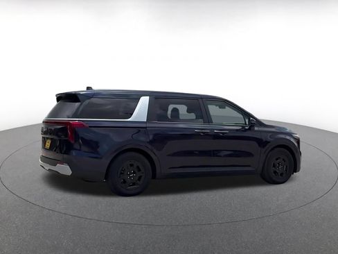 Used 2026 Kia Carnival FWD image 14