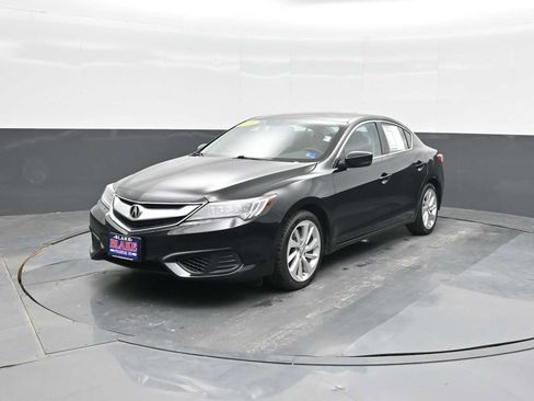 Used 2018 Acura ILX FWD image 4