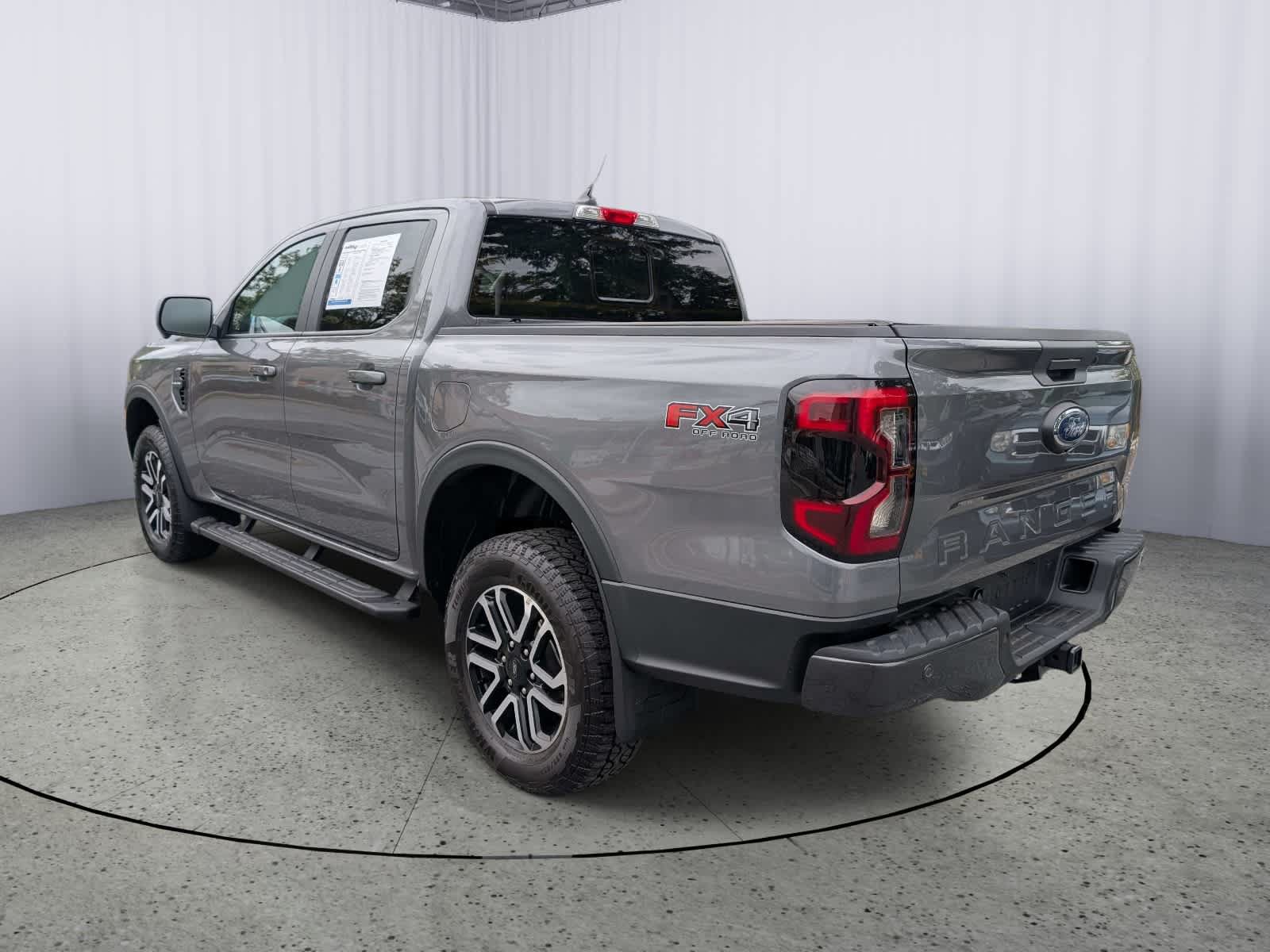Used 2025 Ford Ranger Lariat w/ FX4 Off-Road Package AWD/4WD image 5