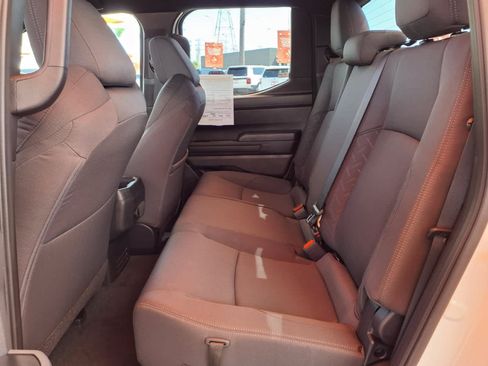 Used 2025 Toyota Tacoma SR5 AWD/4WD image 11