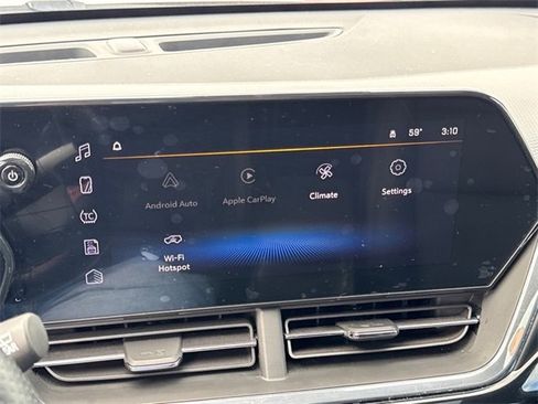 Certified 2024 Chevrolet Trax RS w/ Sunroof Package image 20