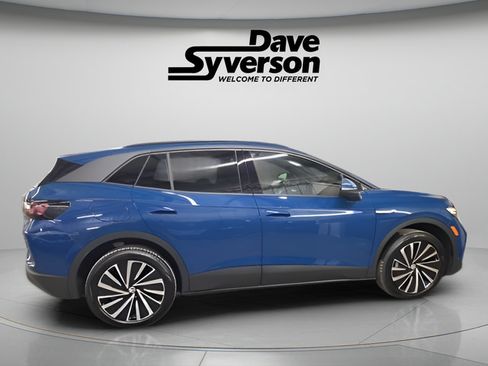 New 2025 Volkswagen ID.4 Pro AWD/4WD image 3