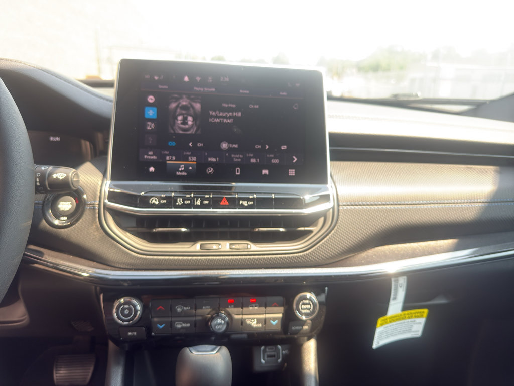 New 2026 Jeep Compass Limited AWD/4WD image 14