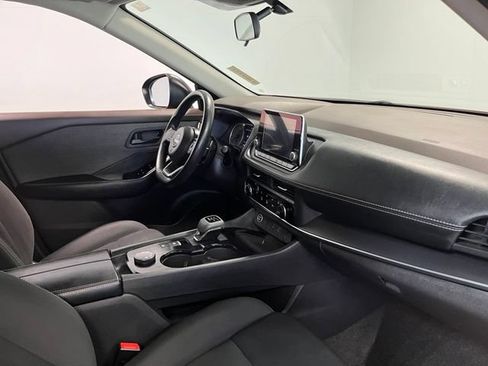 Used 2023 Nissan Rogue S AWD/4WD image 11