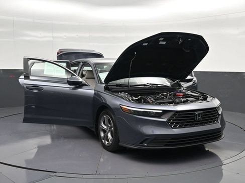 Used 2024 Honda Accord EX image 29