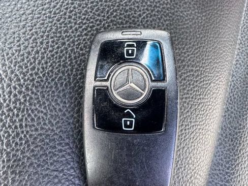Used 2023 Mercedes-Benz Sprinter 2500 image 42