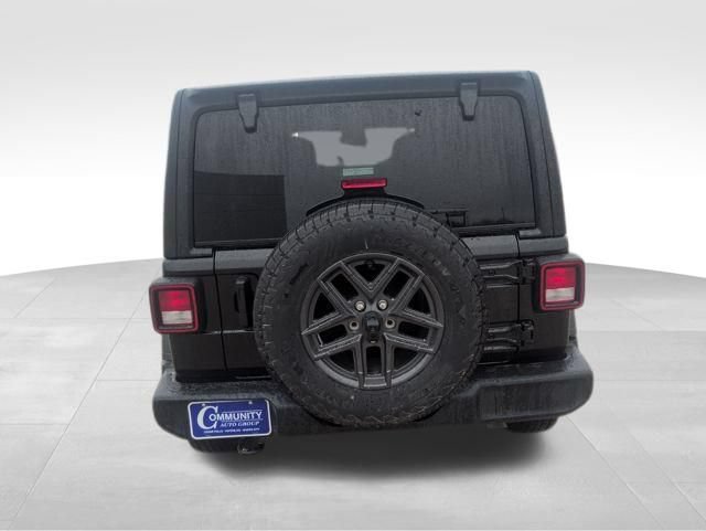 Used 2024 Jeep Wrangler Unlimited Sport AWD/4WD image 5