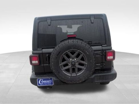 Used 2024 Jeep Wrangler Sport S image 5