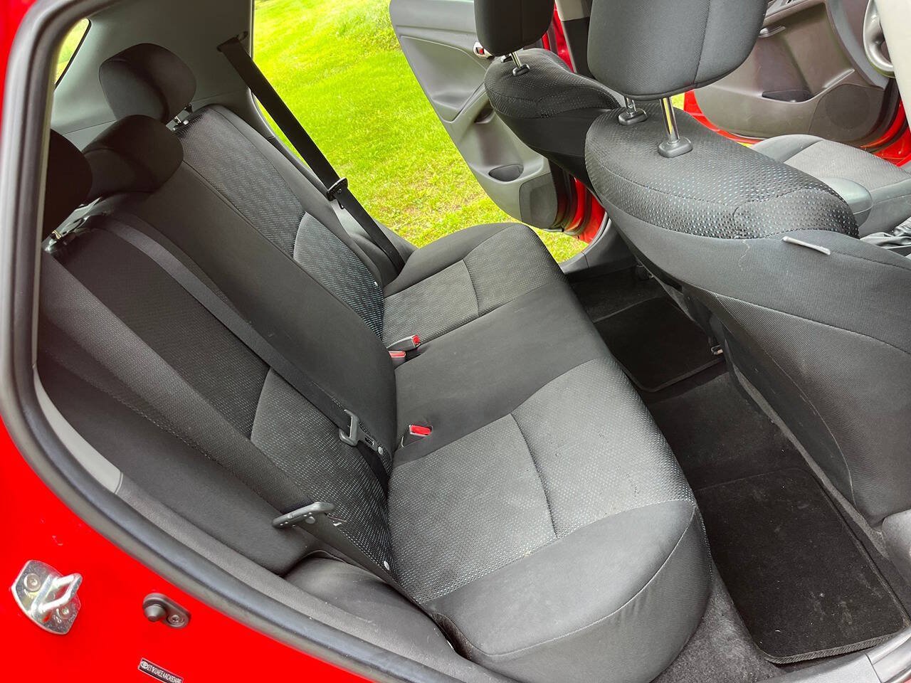 Used 2010 Toyota Matrix w/ PWR Pkg FWD image 6