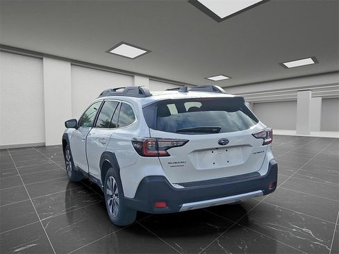 New 2025 Subaru Outback Limited image 4