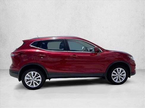 Used 2022 Nissan Rogue Sport SV FWD image 5