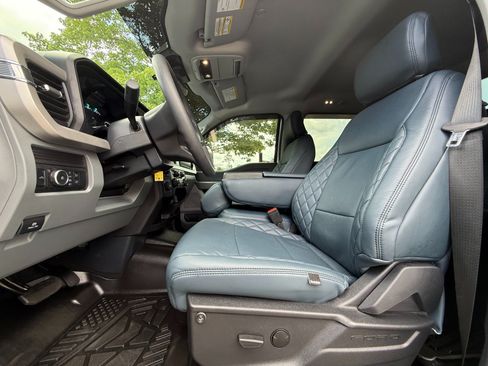 Used 2024 Ford F350 XLT w/ FX4 Off-Road Package AWD/4WD image 12