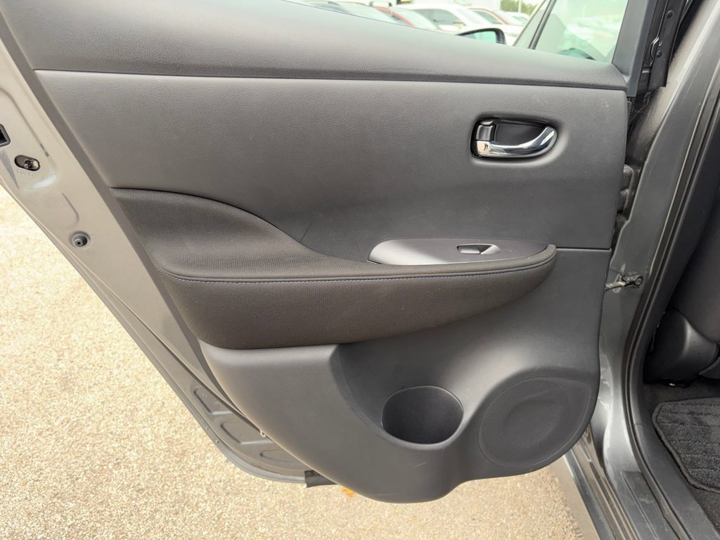 Used 2025 Nissan Leaf S FWD image 28