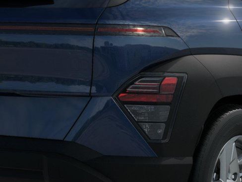 New 2027 Hyundai Kona SE FWD image 10