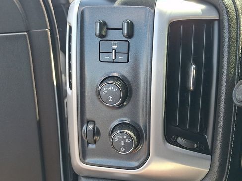 Used 2017 GMC Sierra 1500 SLE w/ SLE Value Package AWD/4WD image 25