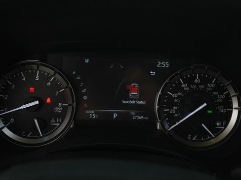 Used 2022 Toyota Highlander XLE image 19