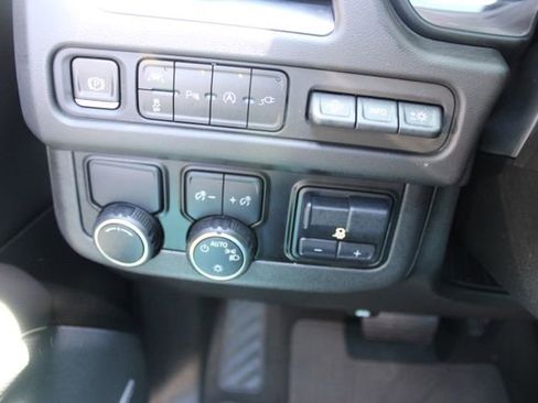 Used 2021 Chevrolet Tahoe Premier w/ Premium Package RWD image 30