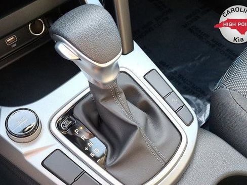 New 2026 Kia Seltos LX image 7