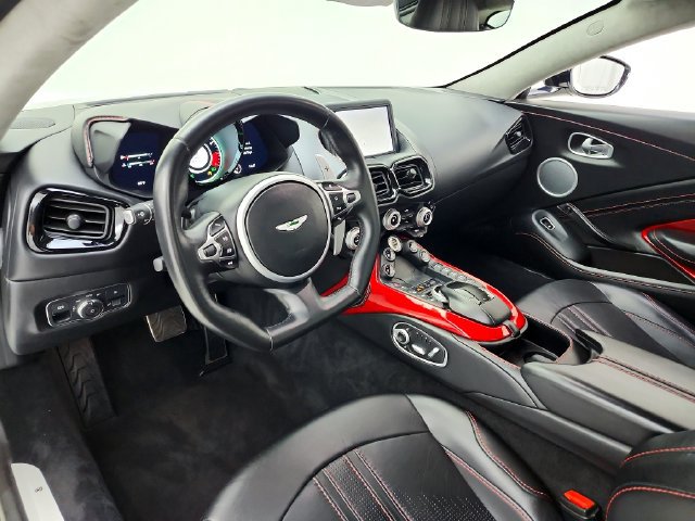 Used 2020 Aston Martin V8 Vantage Coupe RWD image 20