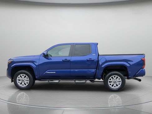 Used 2025 Toyota Tacoma SR5 RWD image 14