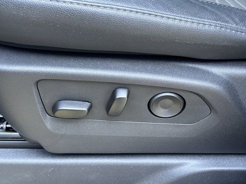 Used 2025 Chevrolet Silverado 2500 ZR2 w/ Technology Package image 22