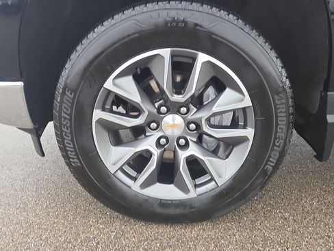 Used 2025 Chevrolet Silverado 1500 LT AWD/4WD image 12