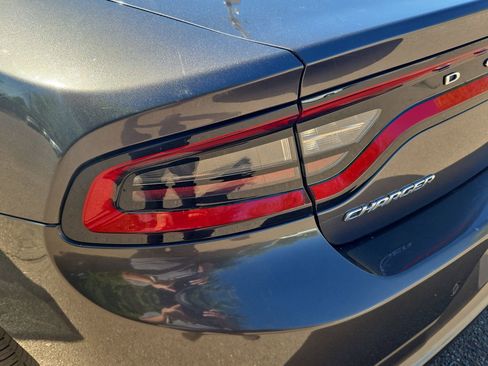 Used 2020 Dodge Charger SXT w/ Leather Interior Group image 20