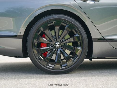 Used 2022 Bentley Flying Spur Plug-In Hybrid image 89