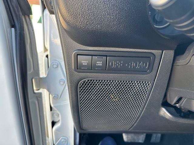 Used 2016 Jeep Wrangler Unlimited Rubicon w/ Connectivity Group AWD/4WD image 24