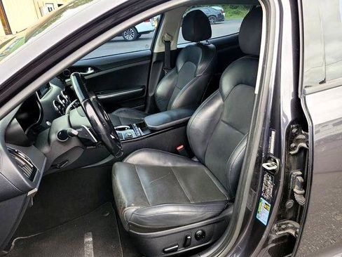Used 2019 Kia Stinger image 16