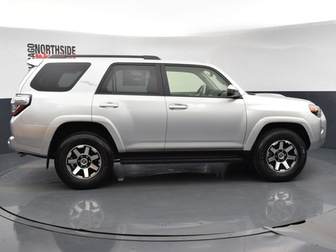 Used 2024 Toyota 4Runner TRD Off-Road image 5