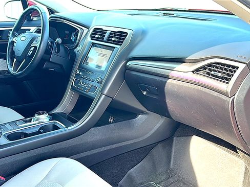 Used 2019 Ford Fusion SE w/ Equipment Group 151A image 22