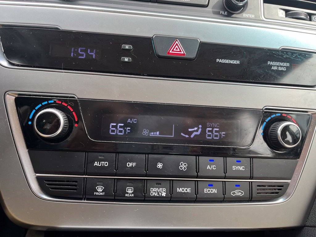 Used 2016 Hyundai Sonata SE FWD image 18