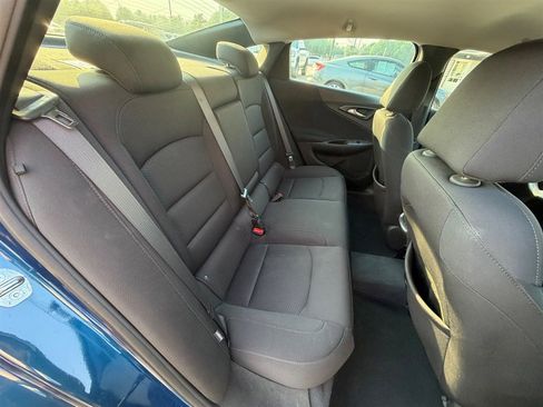 Used 2019 Chevrolet Malibu LT image 17