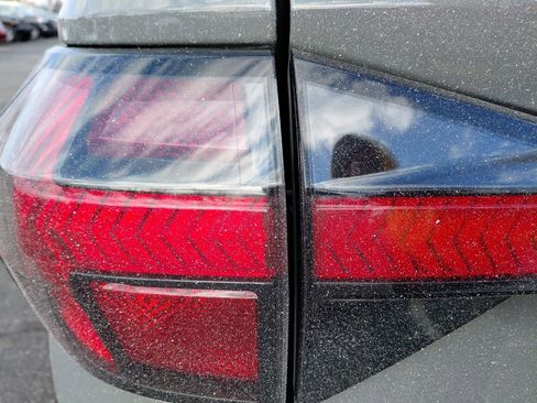 Used 2022 Hyundai Santa Cruz SEL Premium image 10