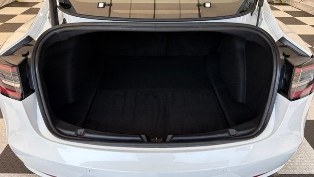 Used 2021 Tesla Model 3 Standard Range Plus RWD image 4