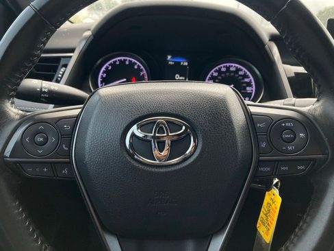 Used 2021 Toyota Camry SE FWD image 20