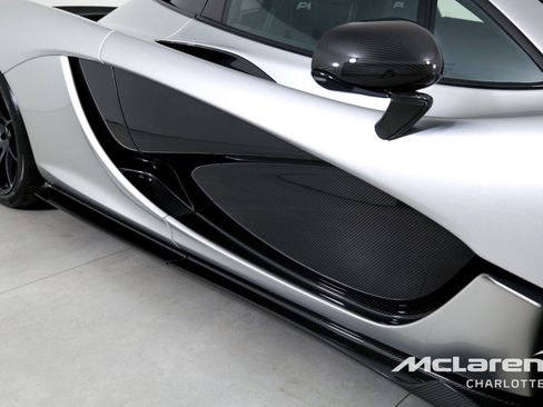 Used 2015 McLaren P1 image 36