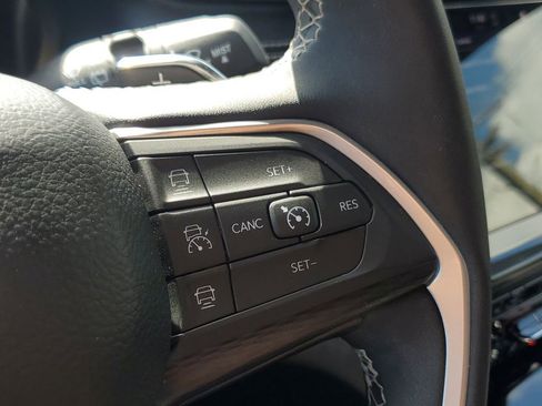 Certified 2024 Jeep Grand Cherokee L Laredo image 27