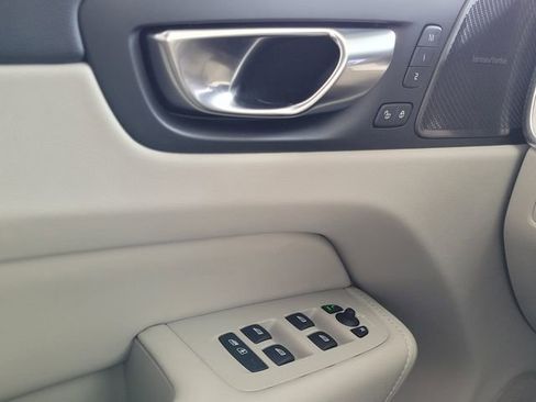 New 2026 Volvo XC60 T8 Ultra w/ Protection Package Premier image 21